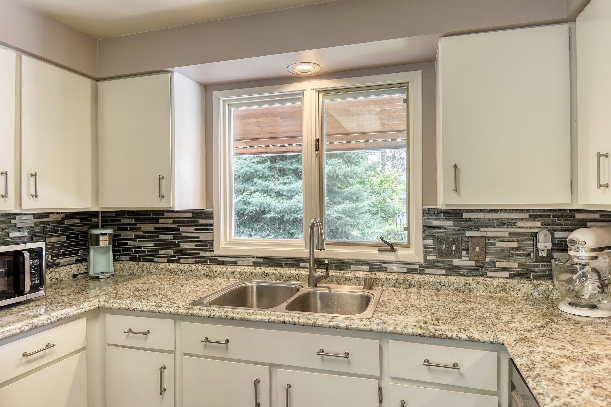 1026 W Bellwood Dr - Photo 10