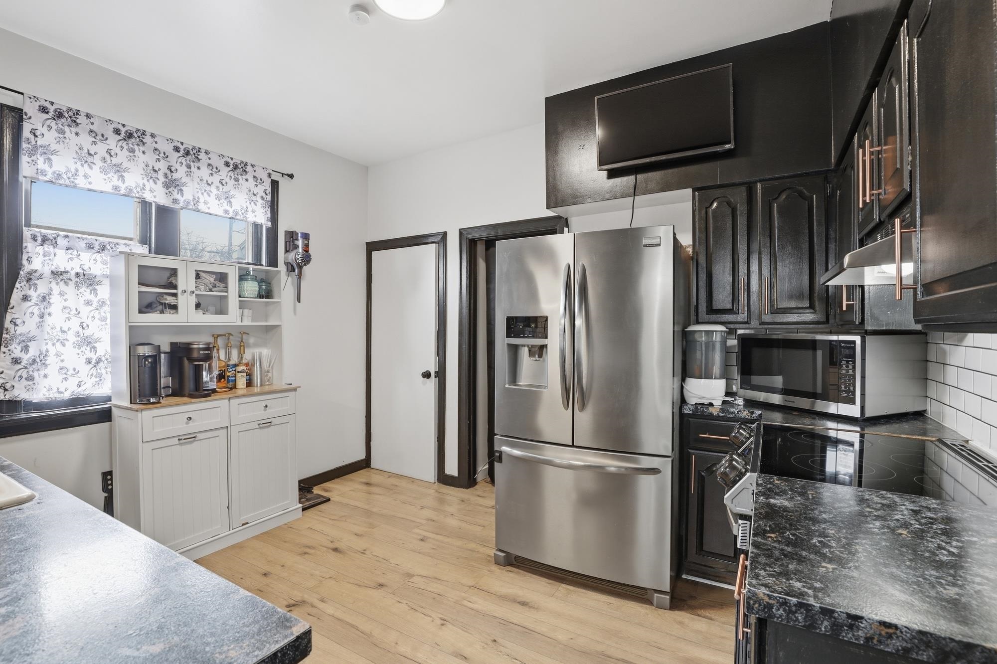 1722 W Dean Ave - Photo 10