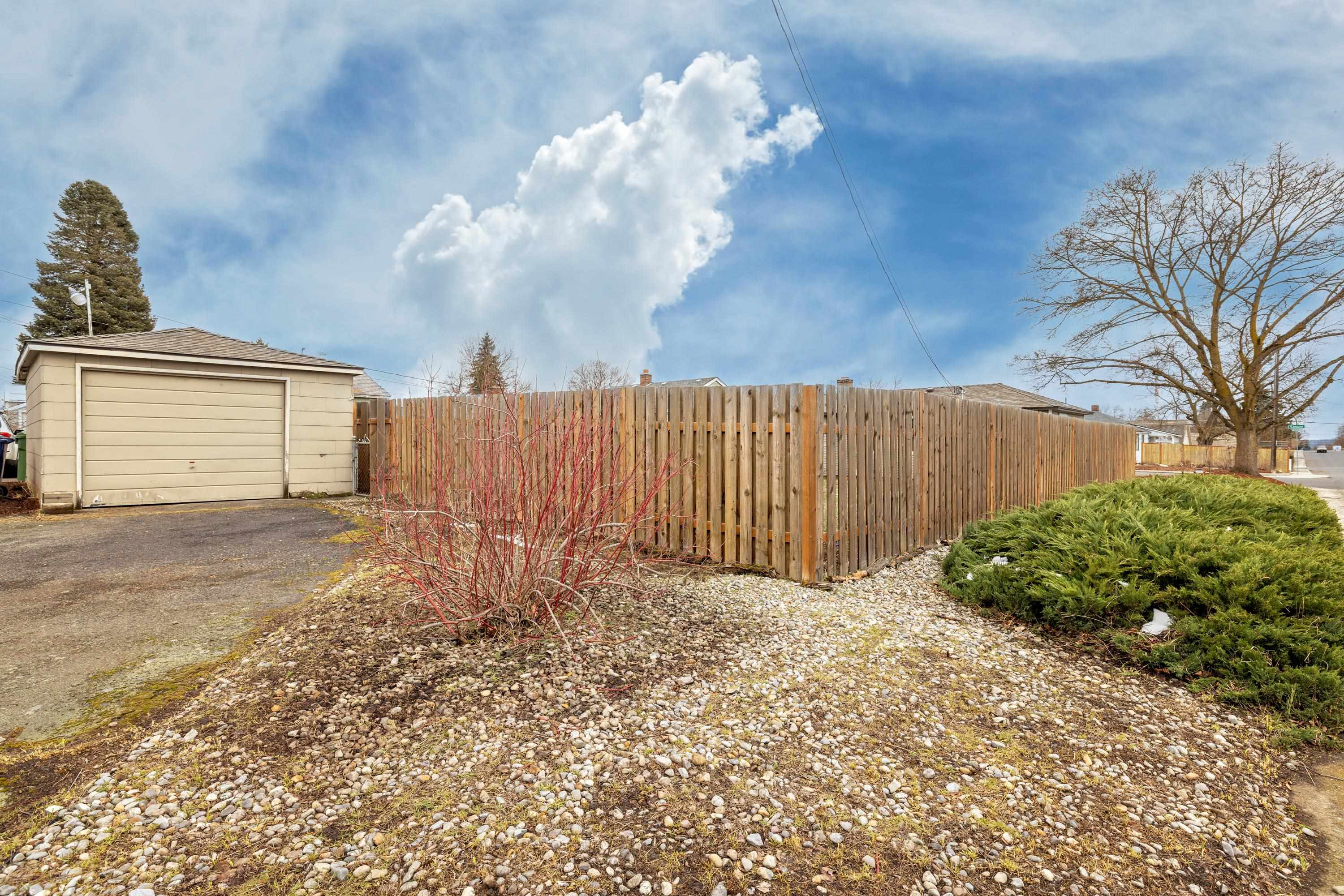 2728 W Sanson Ave - Photo 16