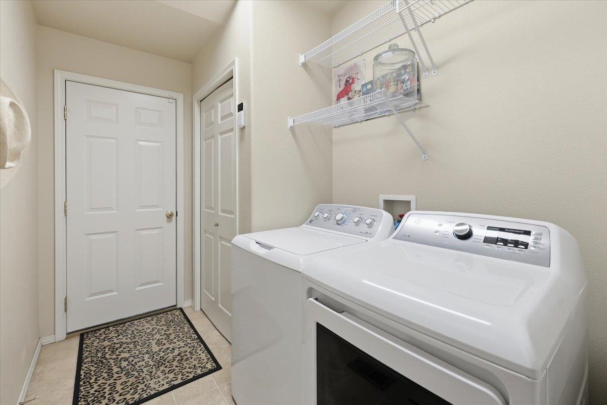 813 N Garry Dr - Photo 28