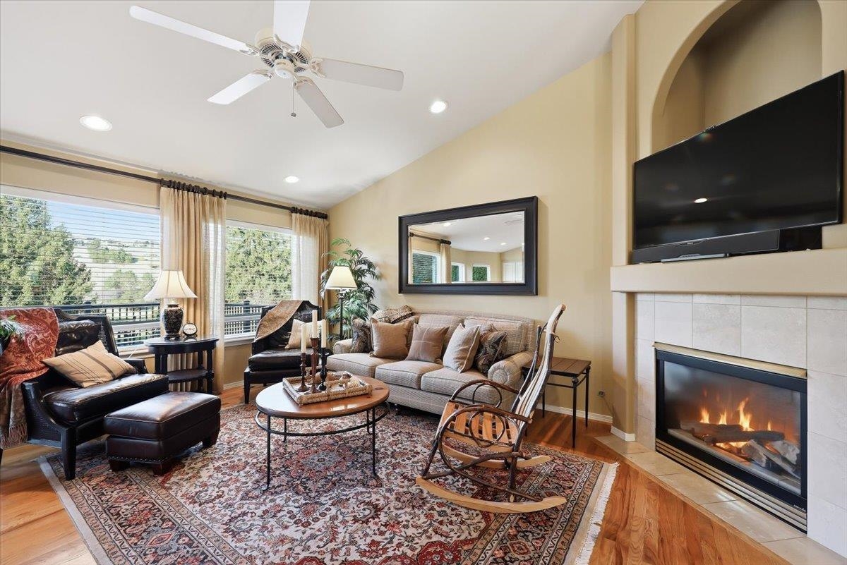 813 N Garry Dr - Photo 9