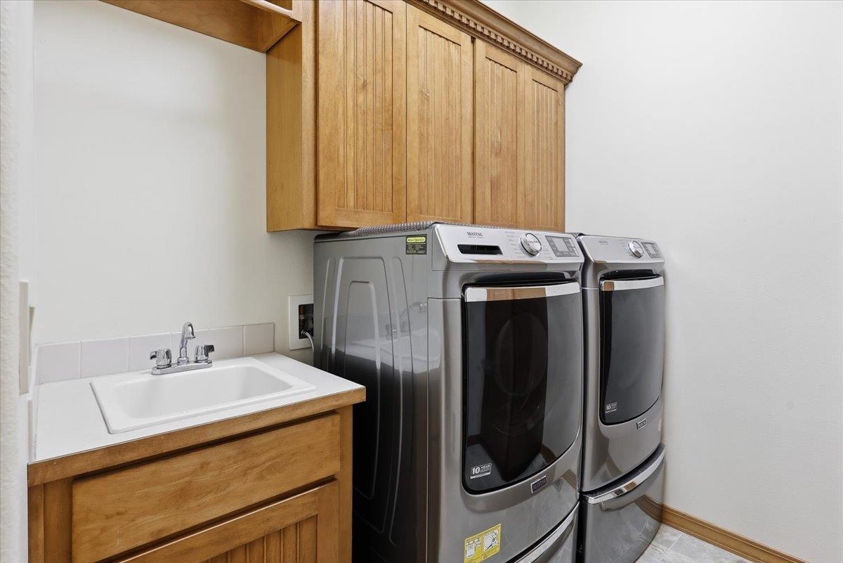 1023 E Golden Ct - Photo 18