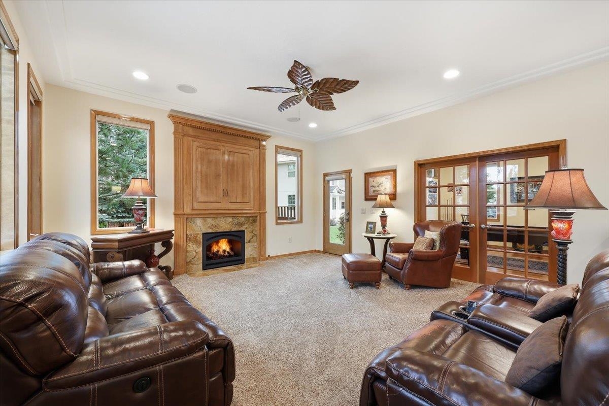 1023 E Golden Ct - Photo 6