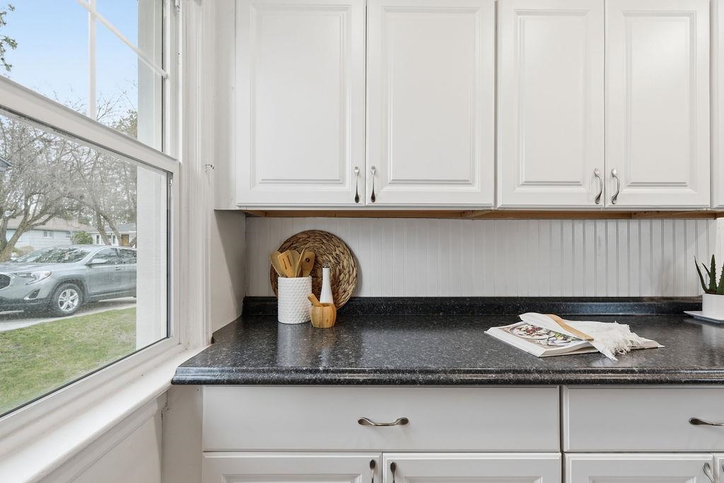1227 E 40th Ave - Photo 12