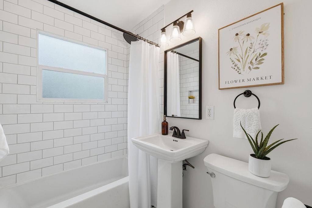 1227 E 40th Ave - Photo 19