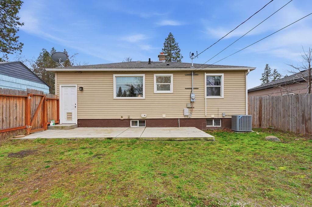 1227 E 40th Ave - Photo 29
