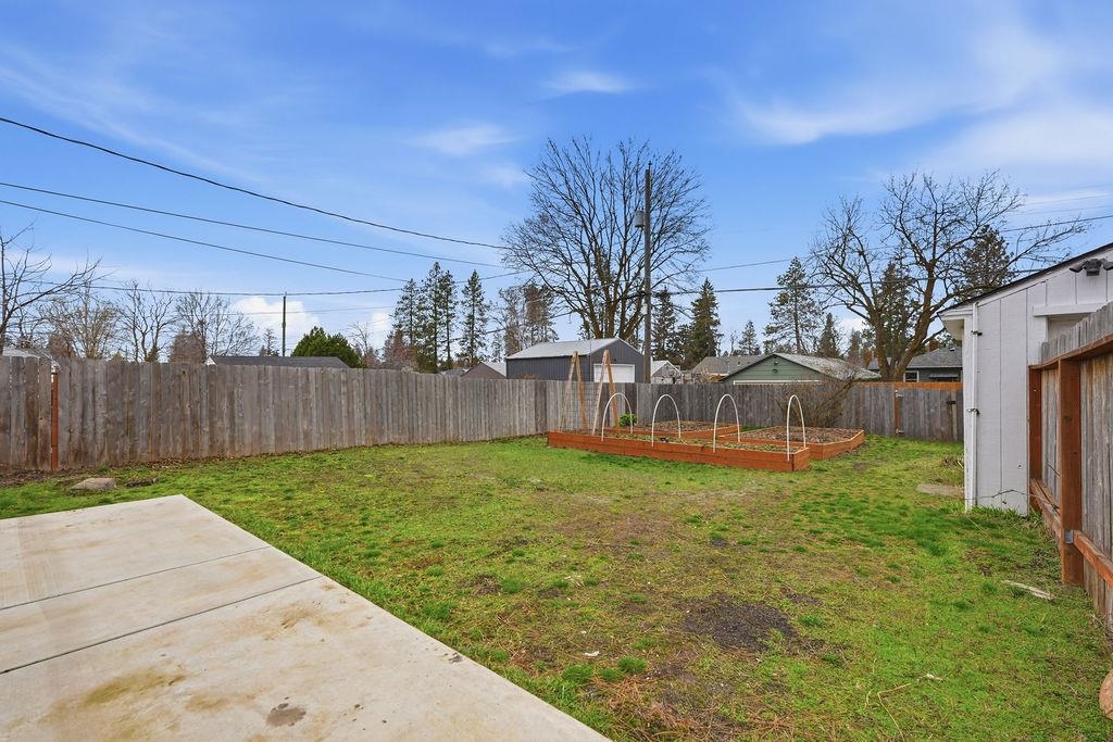 1227 E 40th Ave - Photo 31