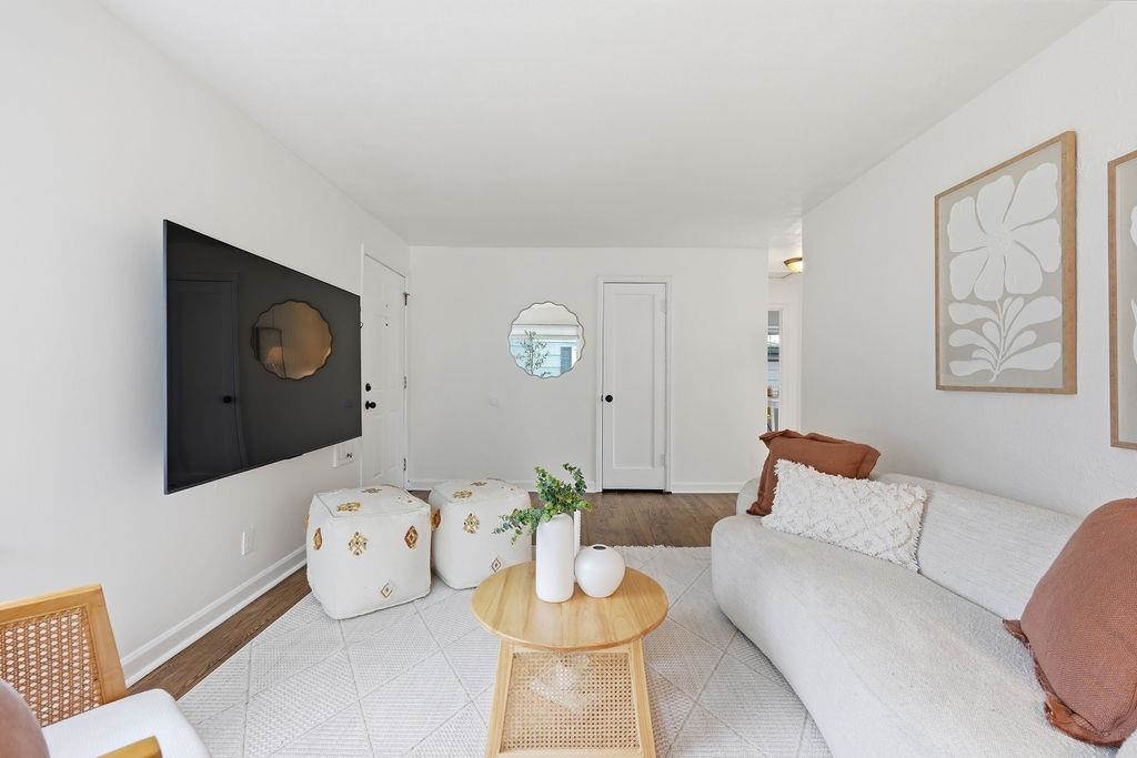 1227 E 40th Ave - Photo 7