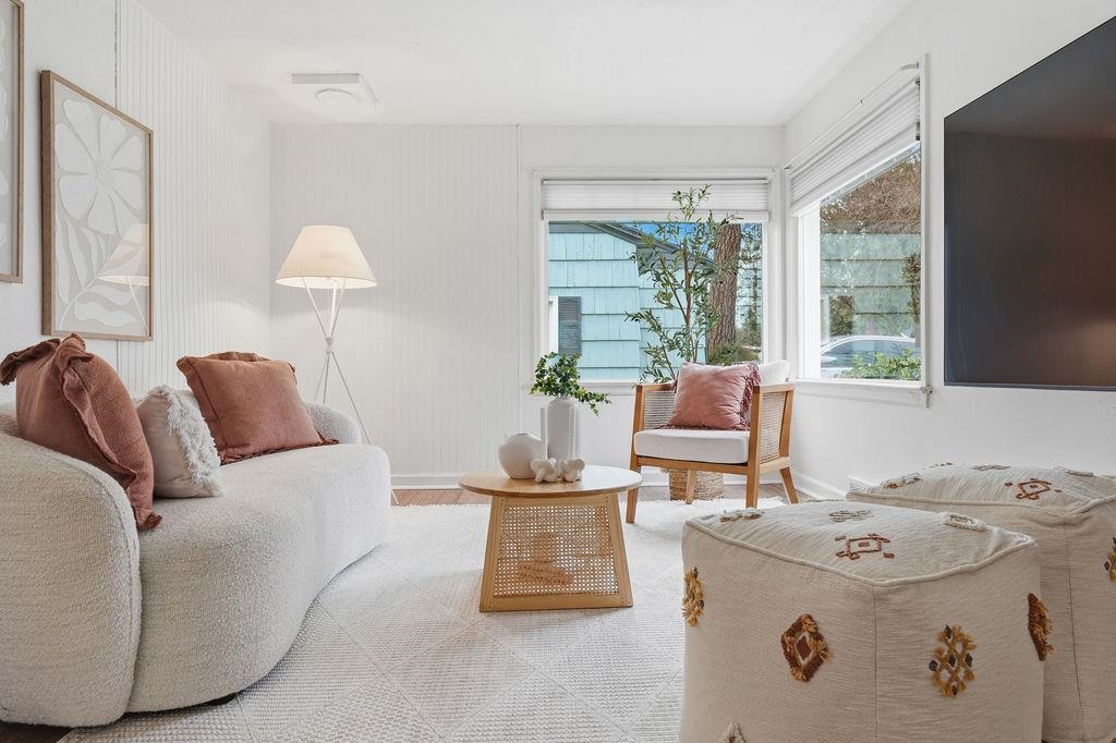 1227 E 40th Ave - Photo 8