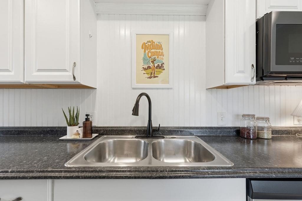 1227 E 40th Ave - Photo 10