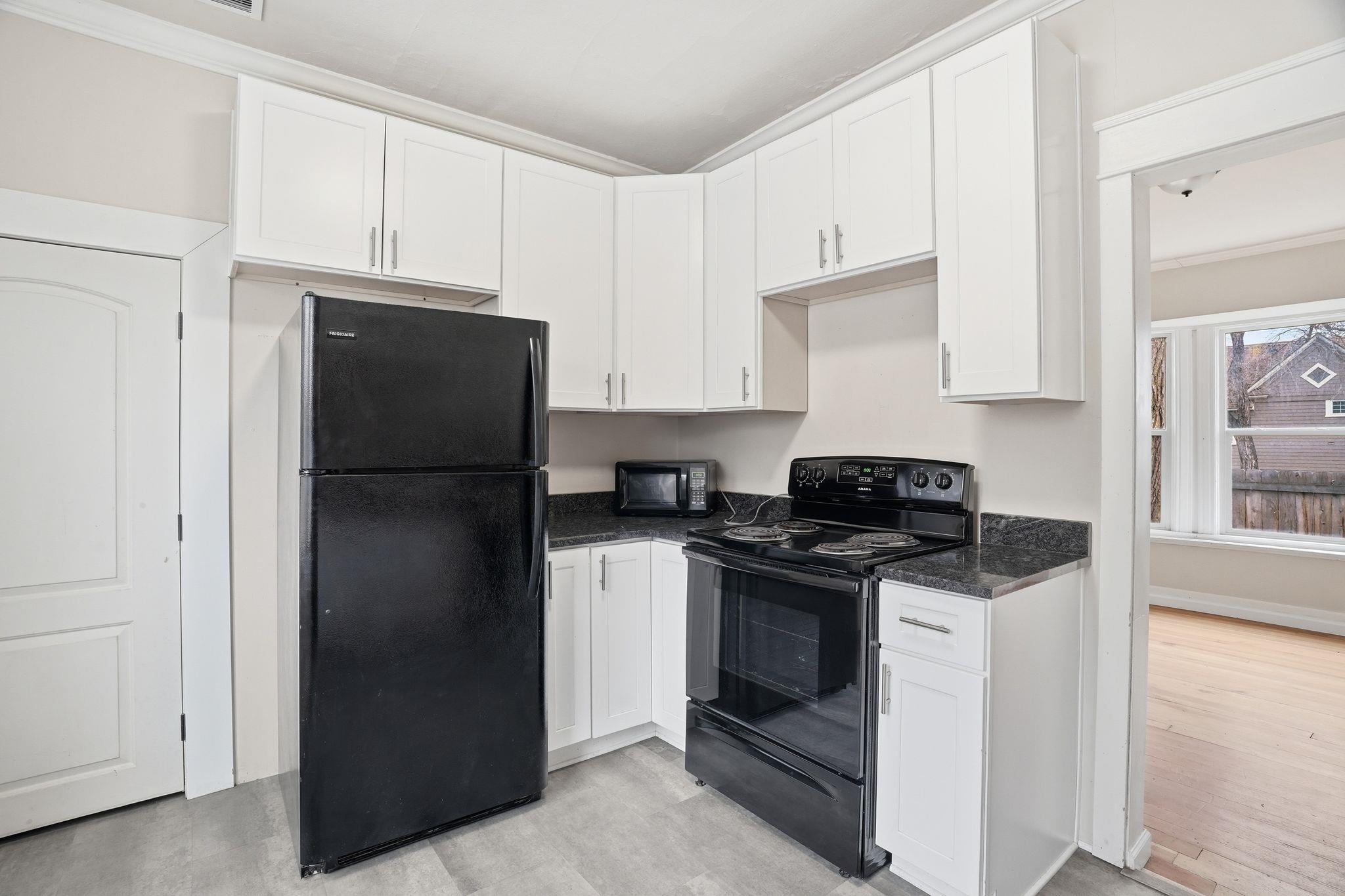403 E Ermina Ave - Photo 13