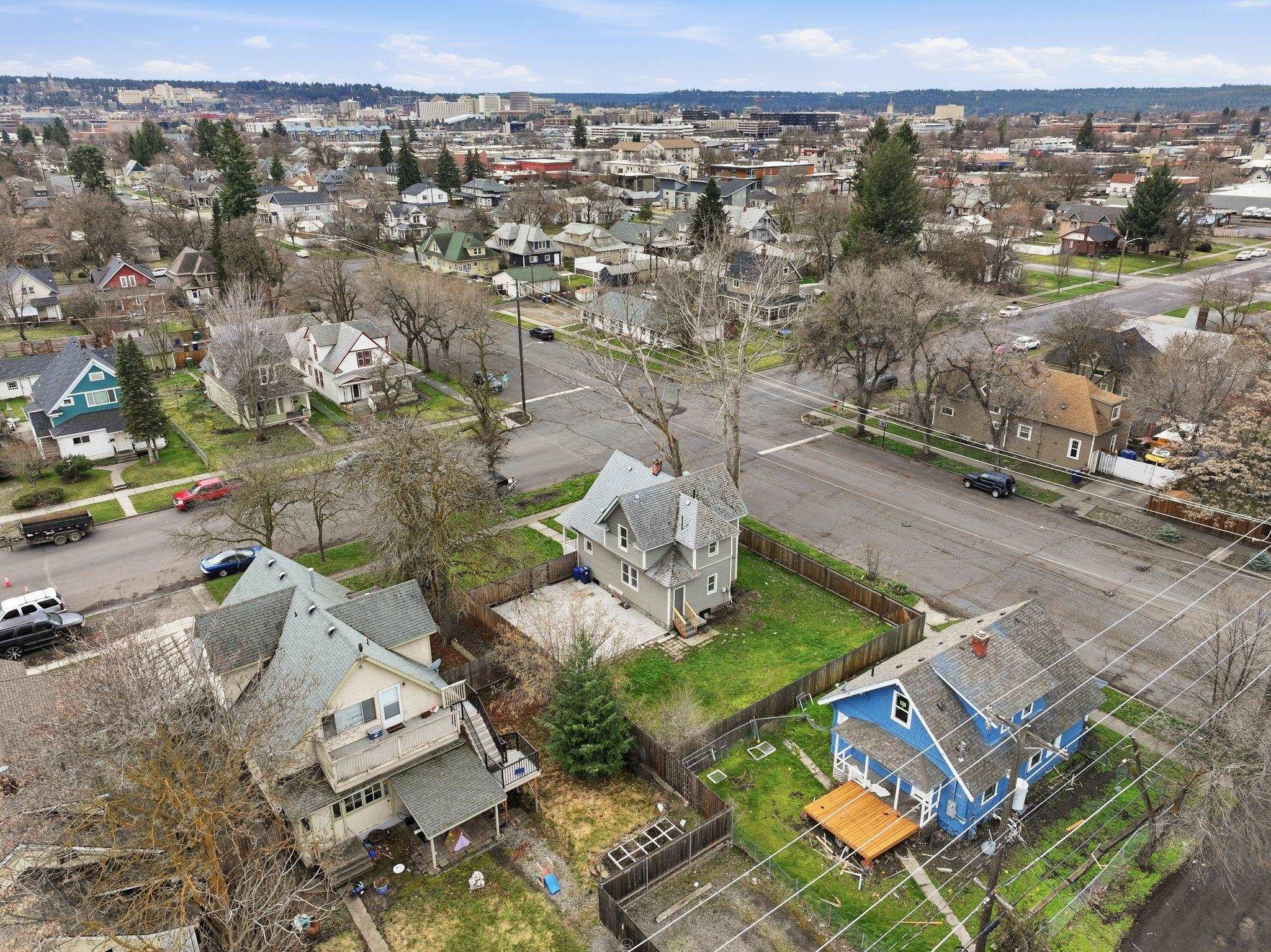 403 E Ermina Ave - Photo 31