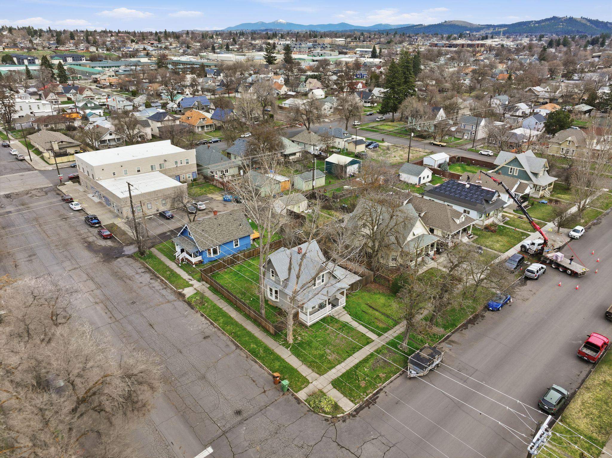 403 E Ermina Ave - Photo 32
