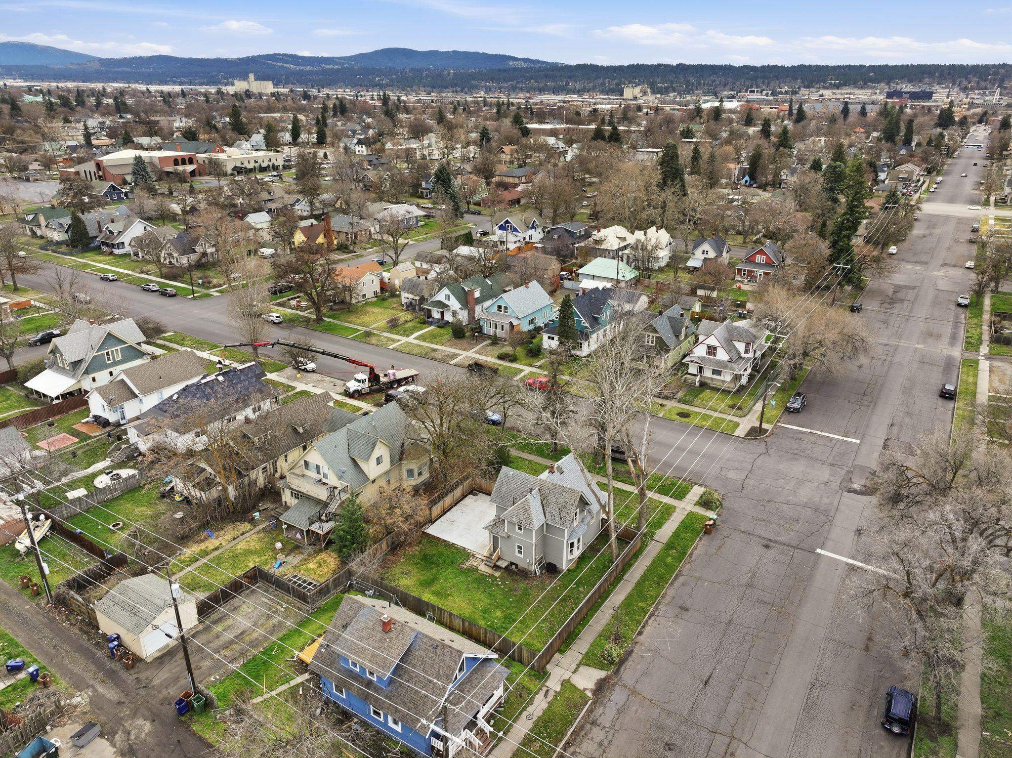 403 E Ermina Ave - Photo 33