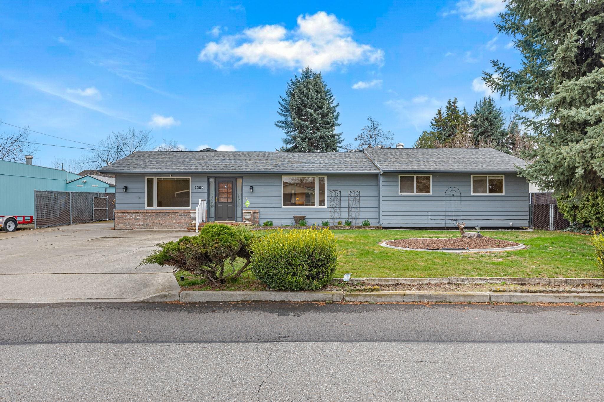 11118 E Fairview Ave - Photo 1