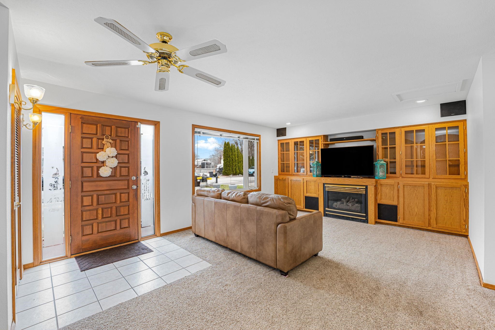 11118 E Fairview Ave - Photo 4