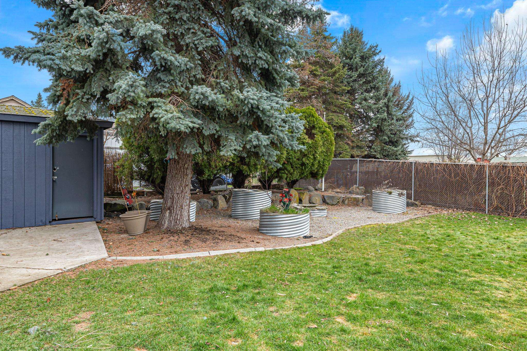 11118 E Fairview Ave - Photo 36