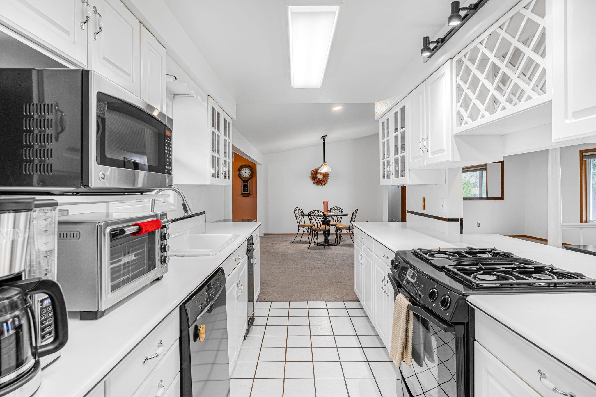11118 E Fairview Ave - Photo 10