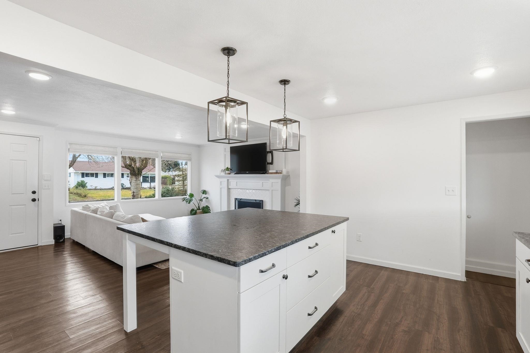 2803 E 39th Ave - Photo 11