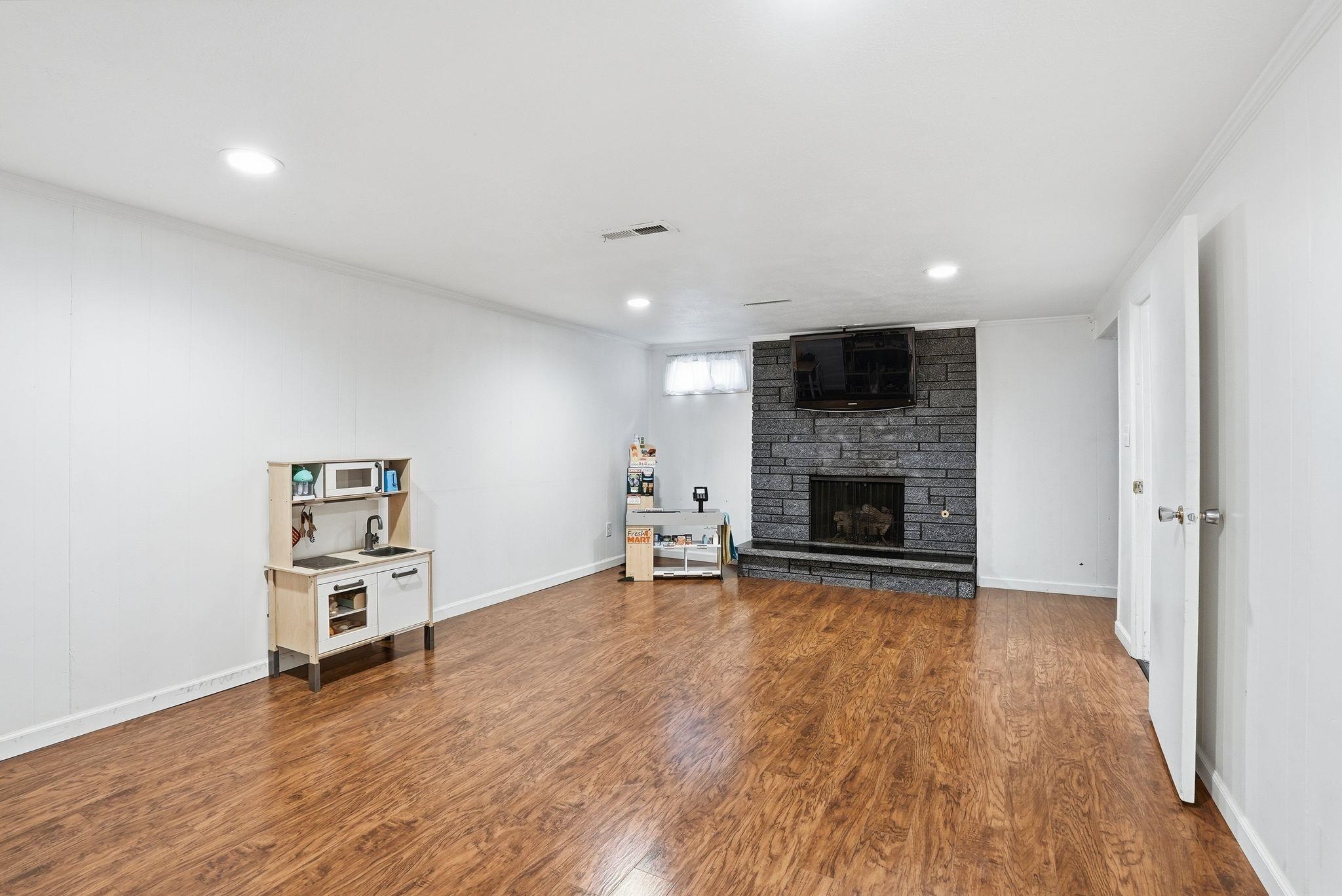 2803 E 39th Ave - Photo 18