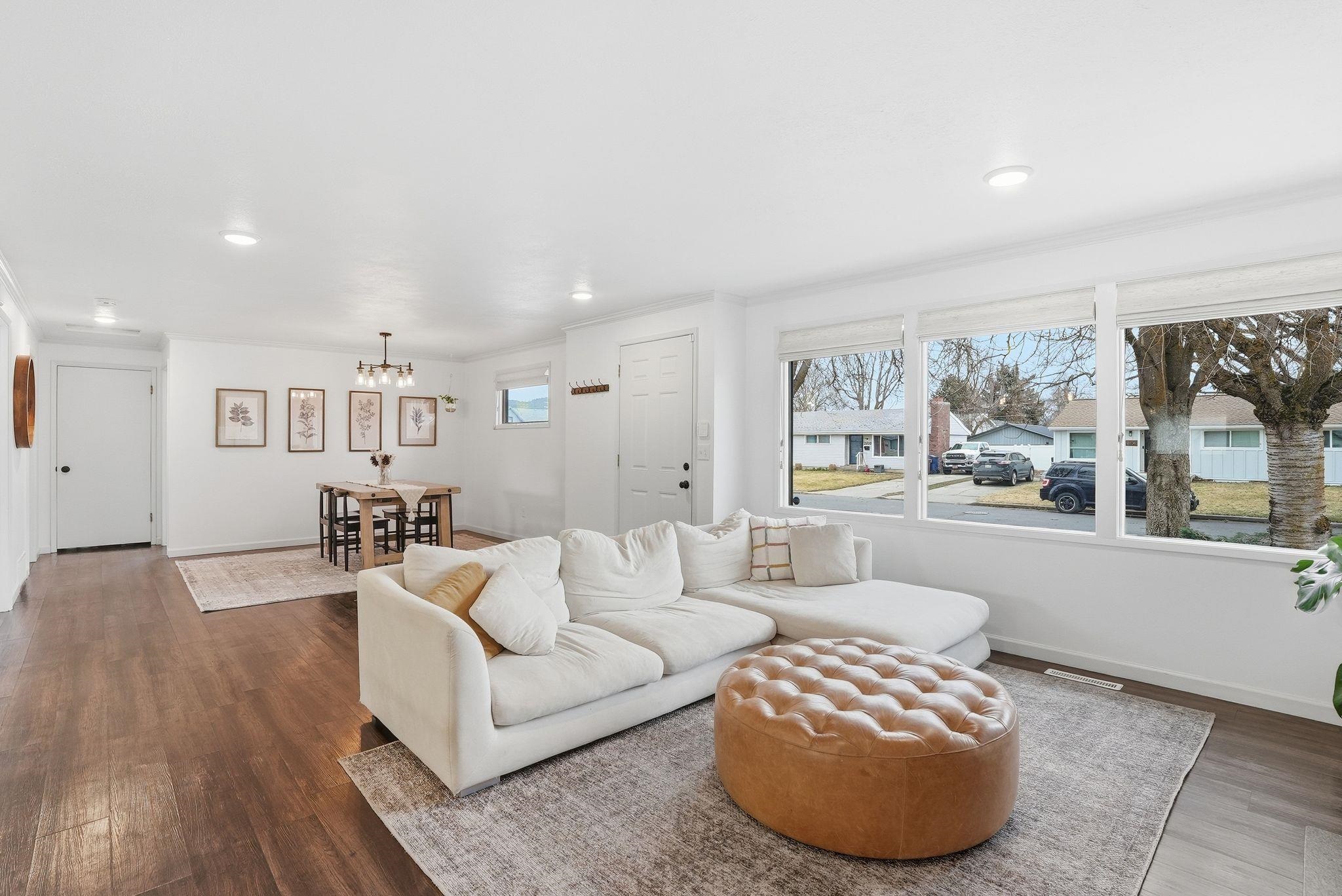 2803 E 39th Ave - Photo 4