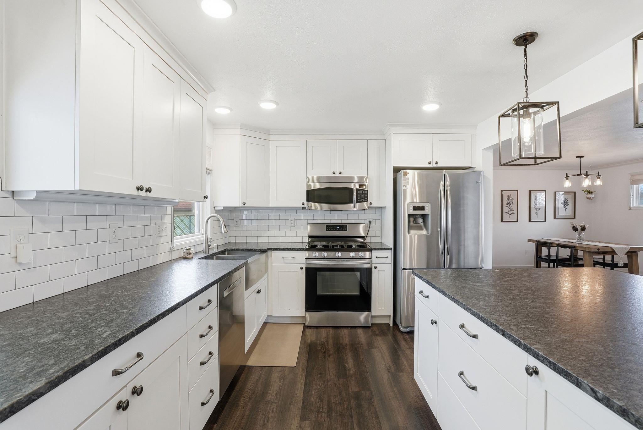 2803 E 39th Ave - Photo 10