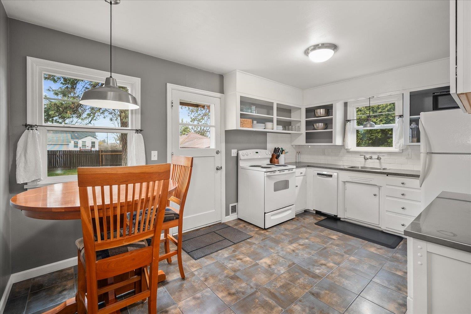 5517 N Lincoln St - Photo 5
