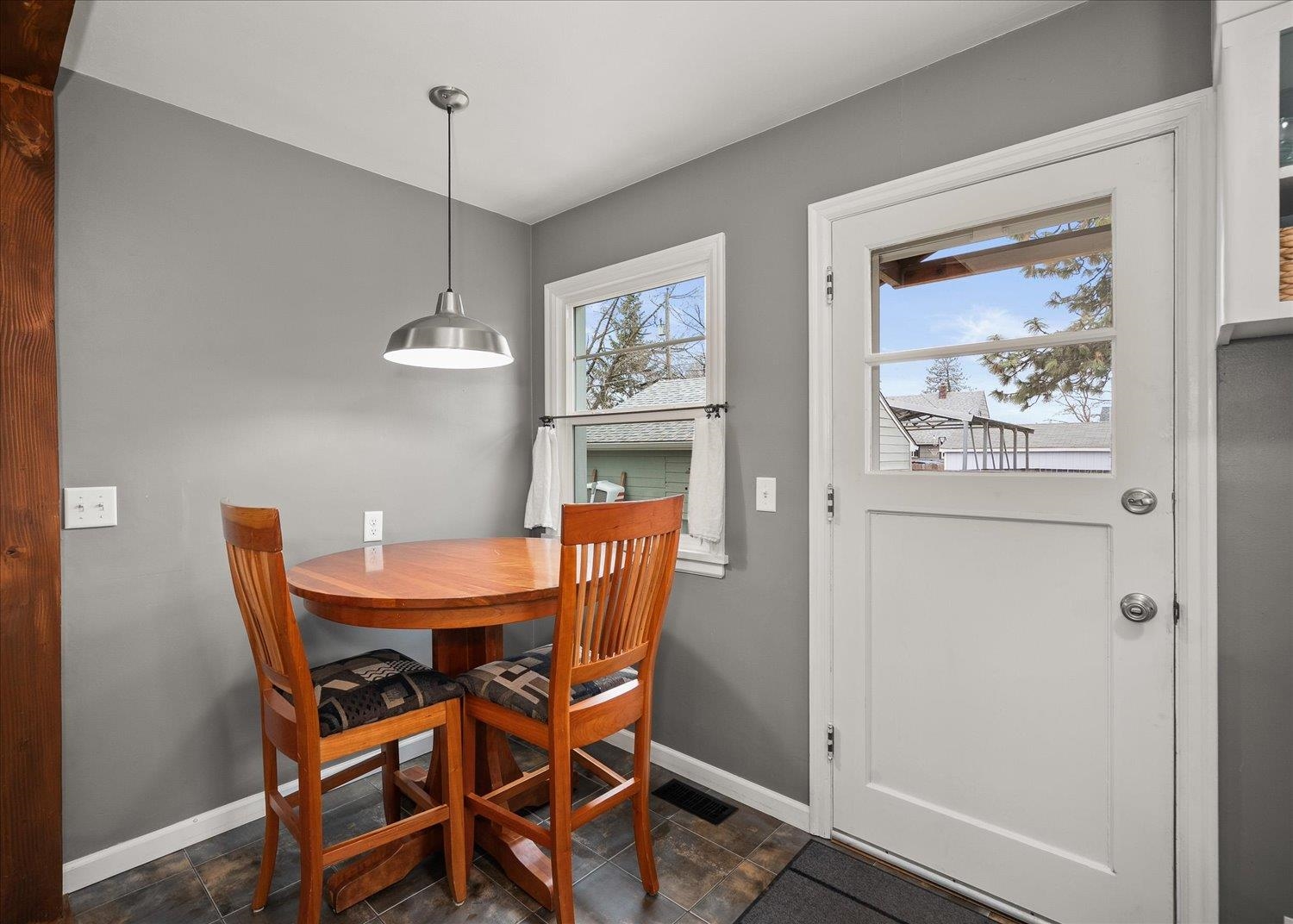 5517 N Lincoln St - Photo 7