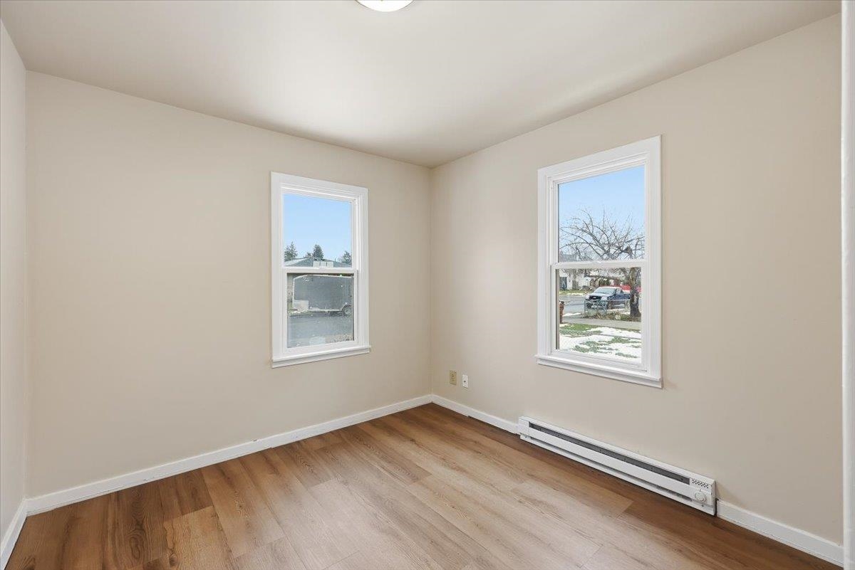 718 E Queen Ave - Photo 11