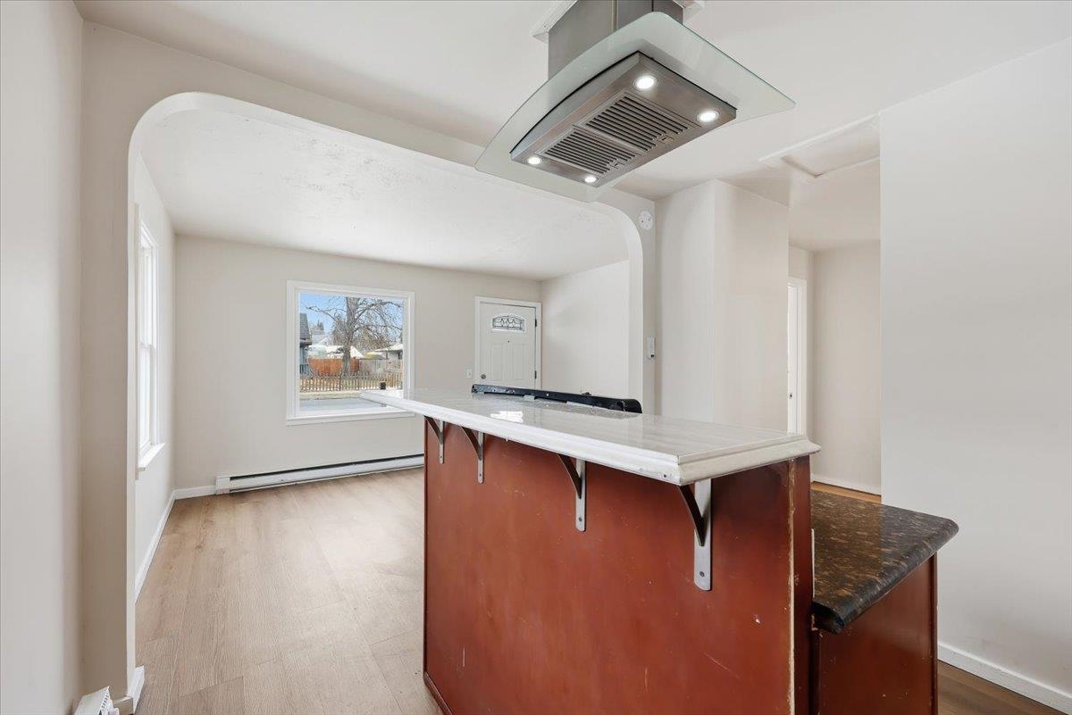 718 E Queen Ave - Photo 9