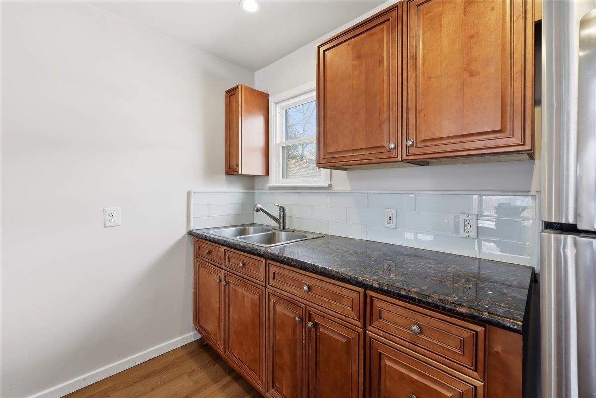 718 E Queen Ave - Photo 10