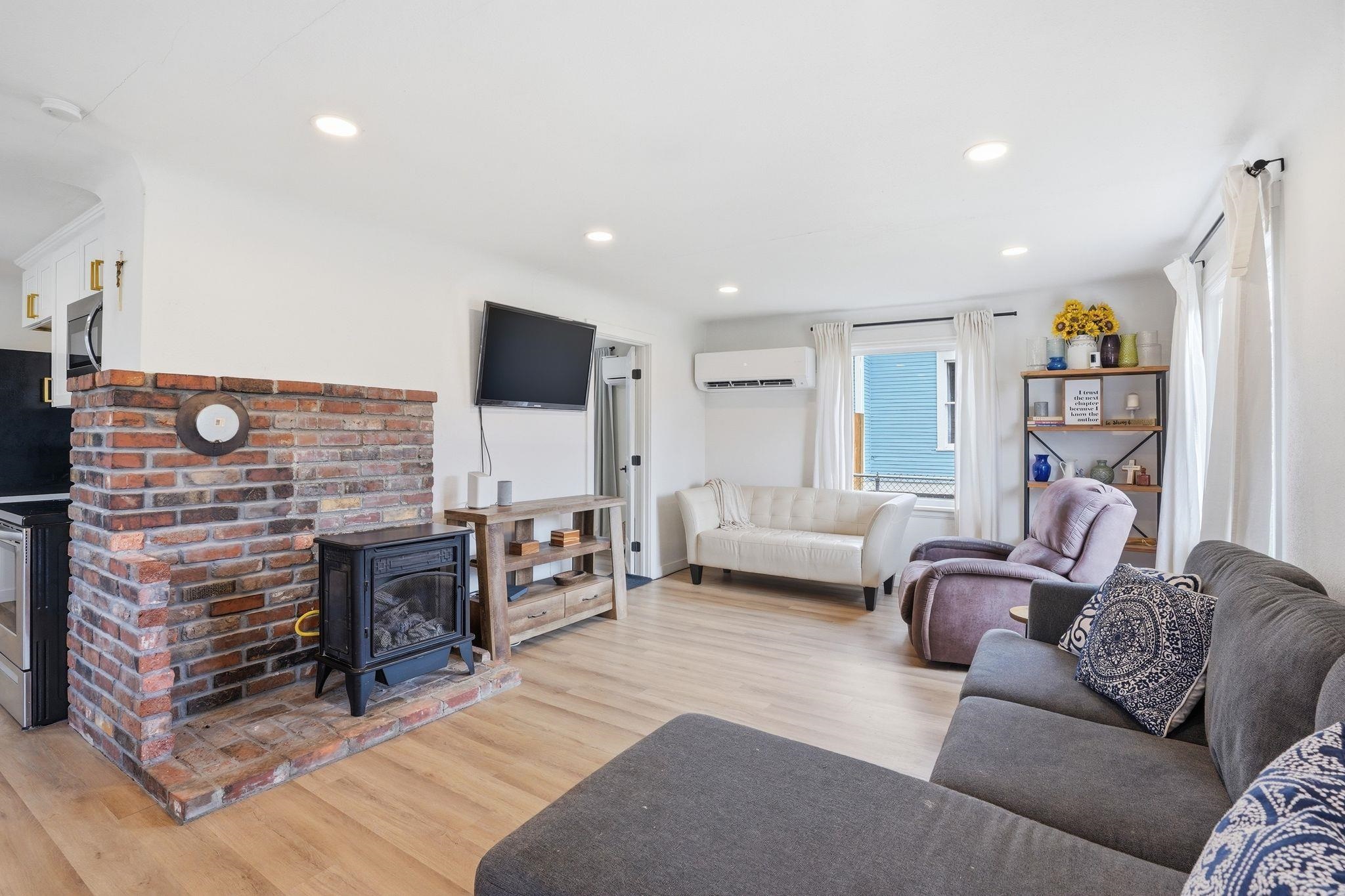 1828 W Nora Ave - Photo 3