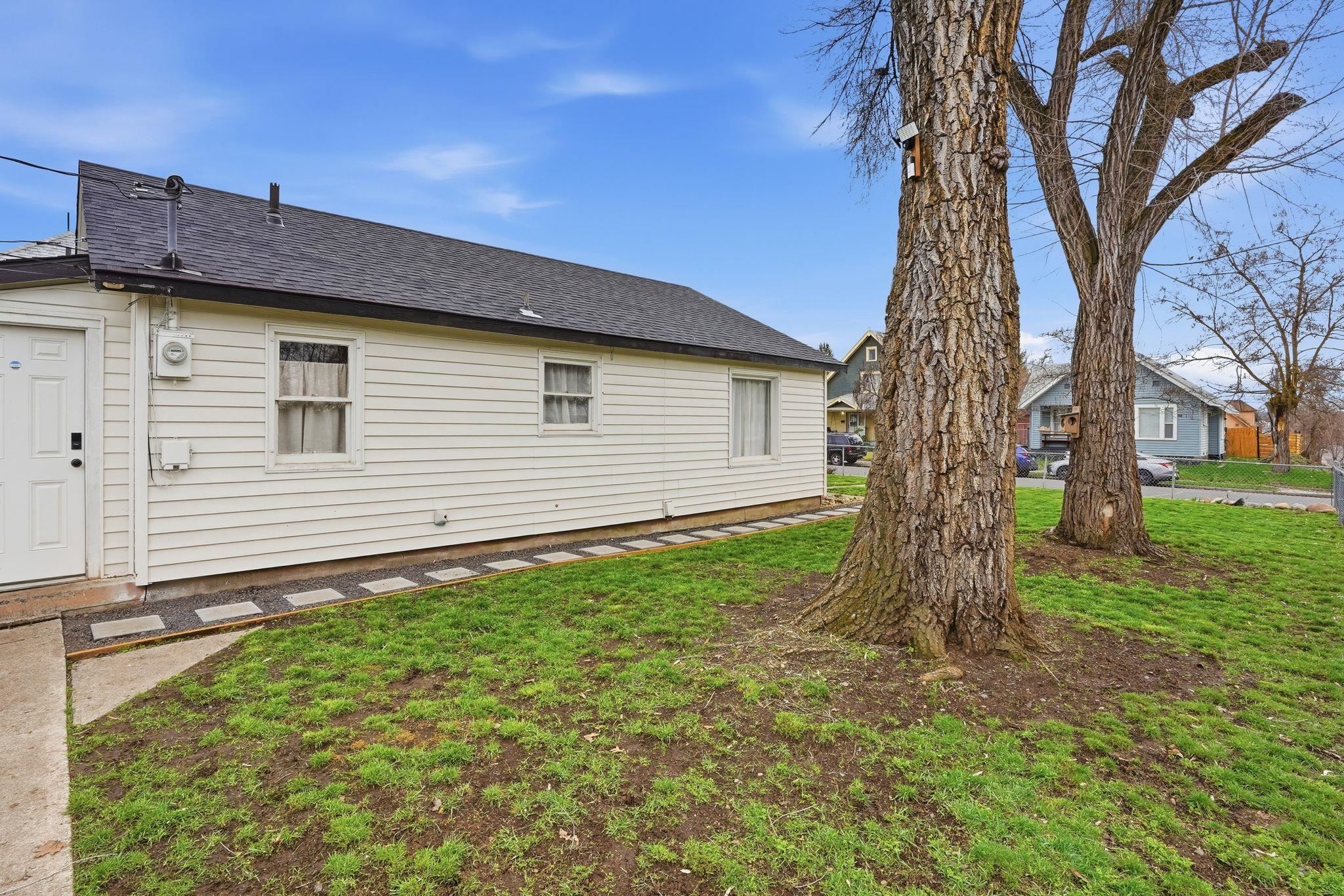 1828 W Nora Ave - Photo 23