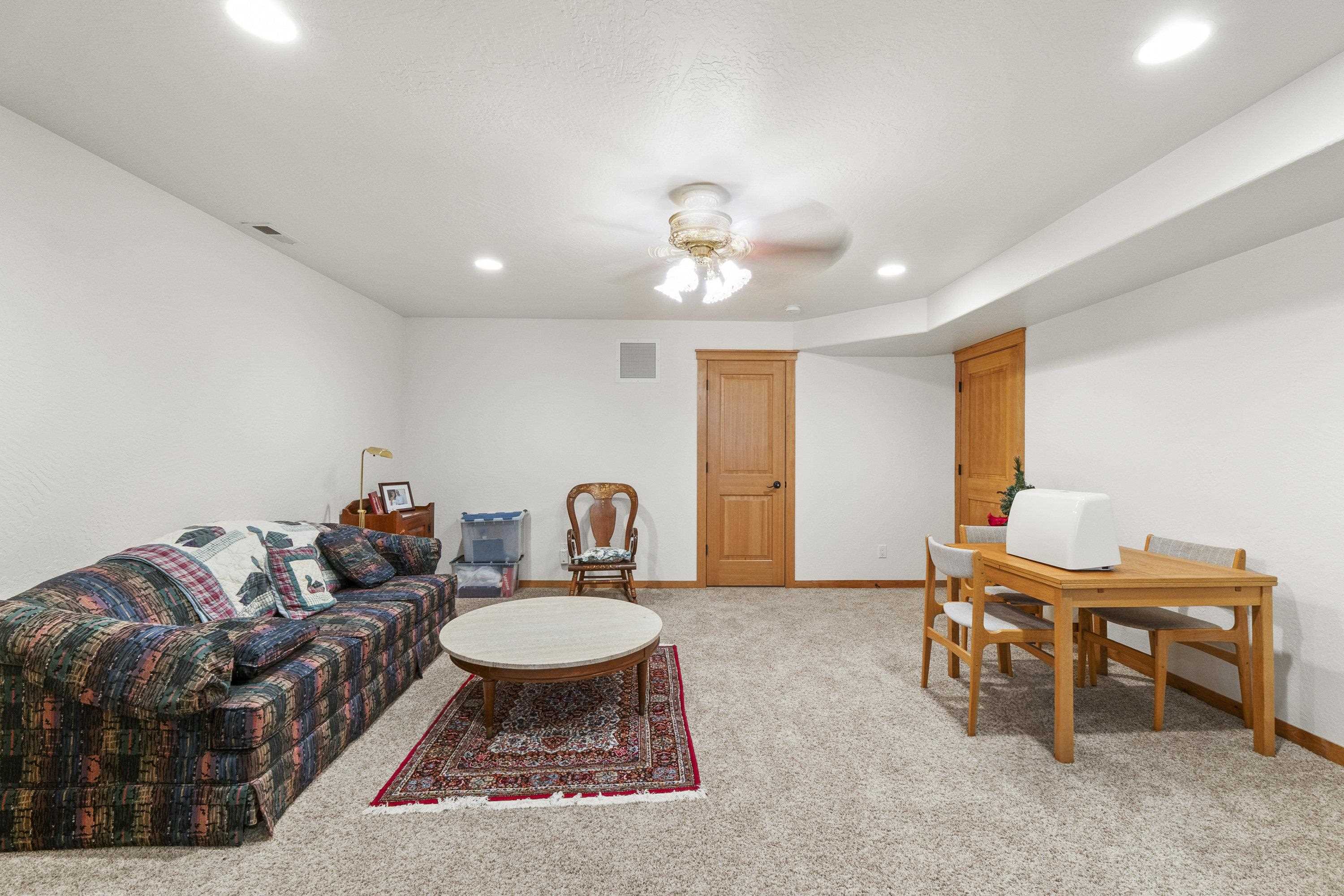 501 N Kennewick Ln - Photo 28