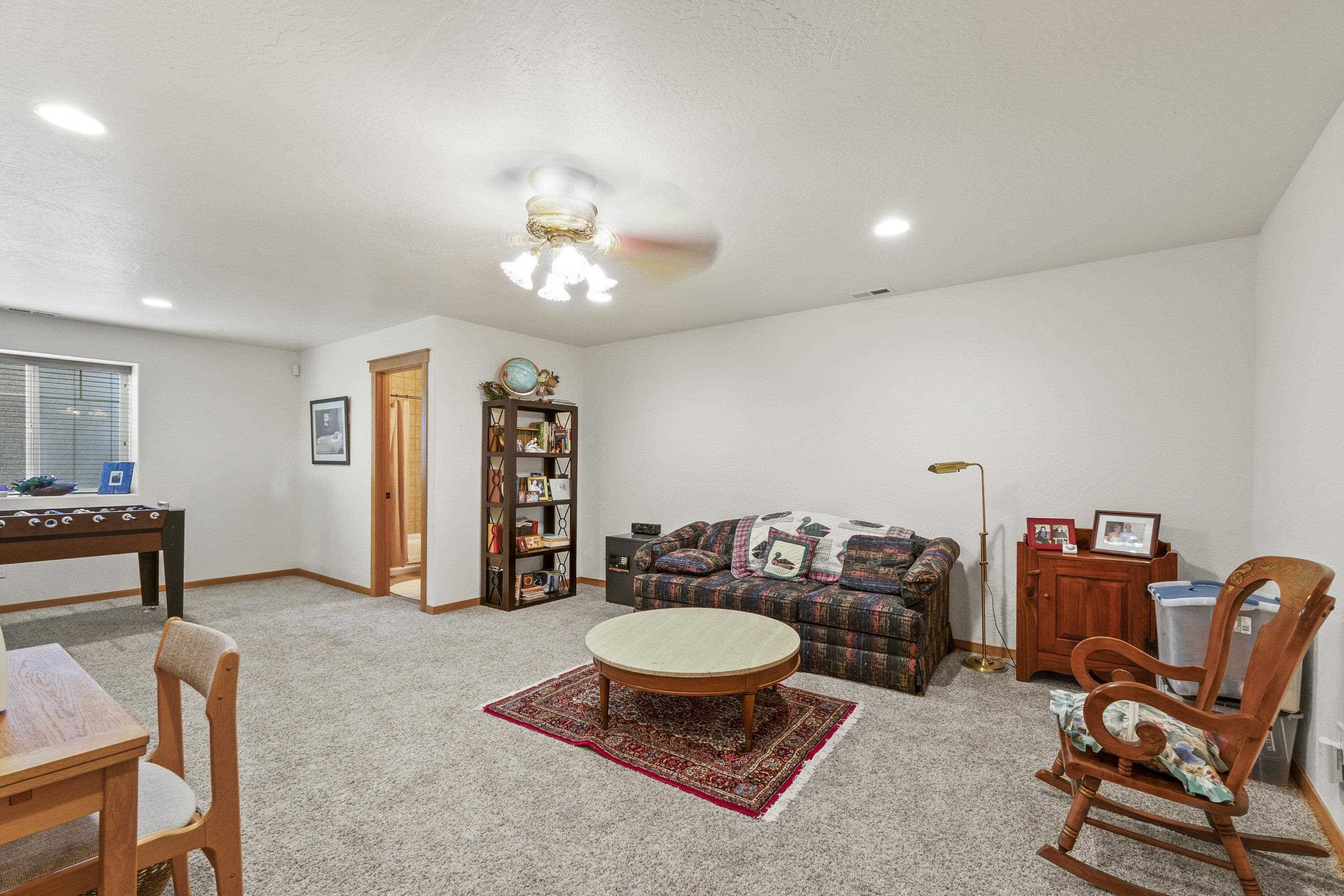 501 N Kennewick Ln - Photo 29