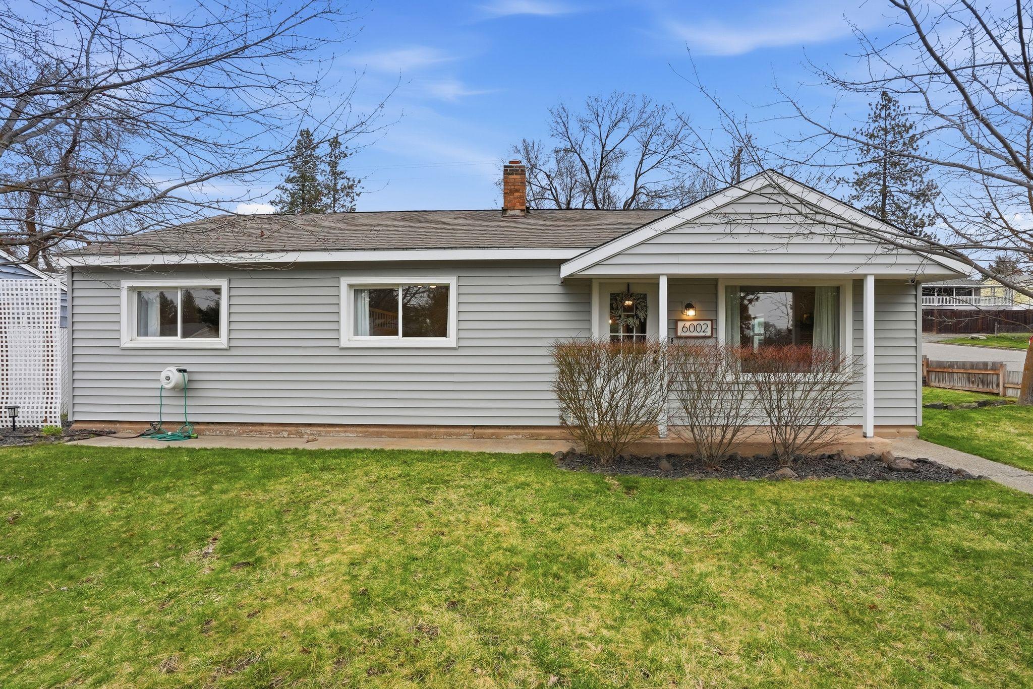 6002 N Forest Blvd - Photo 1