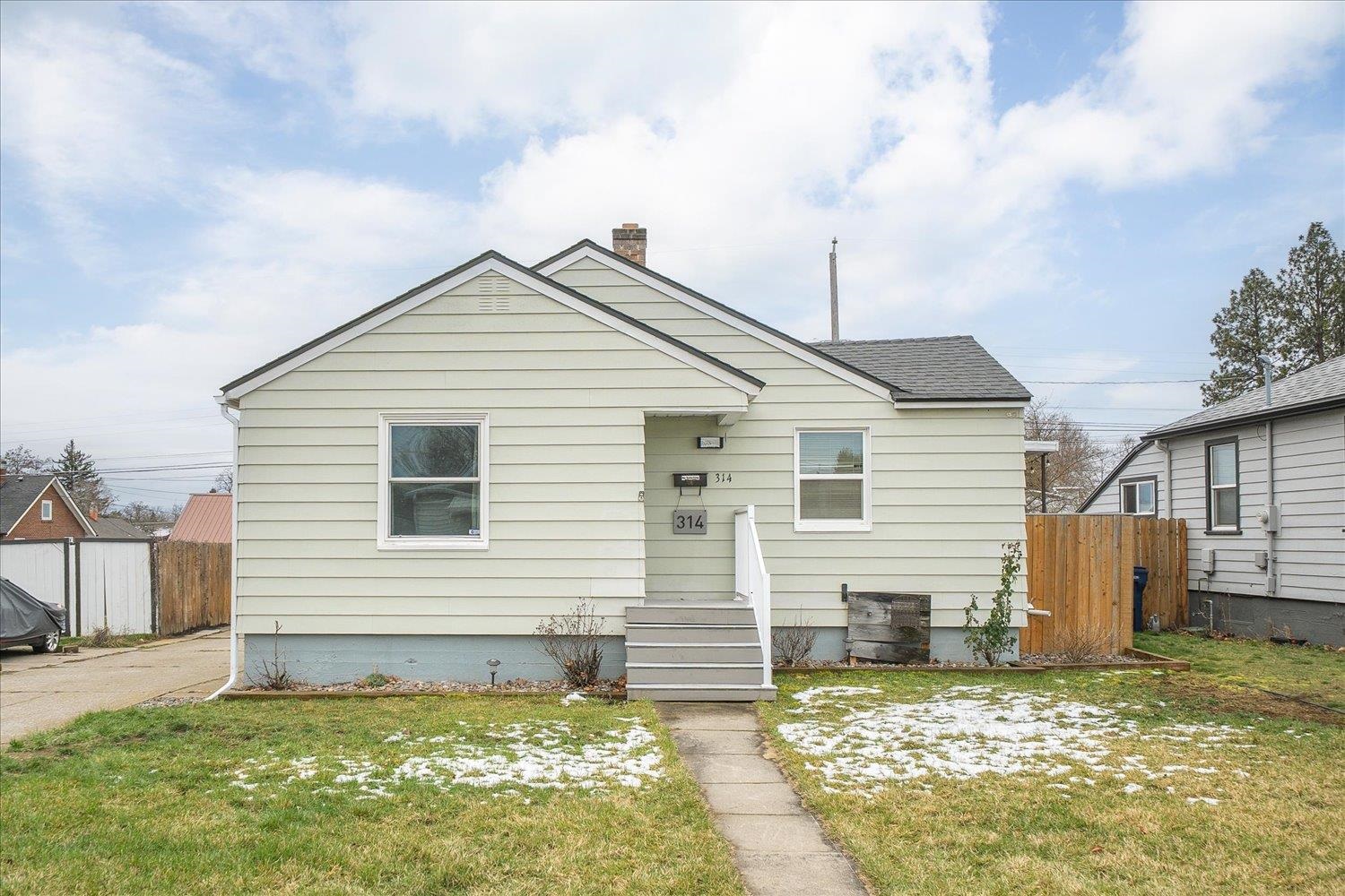 314 E Rockwell Ave - Photo 1