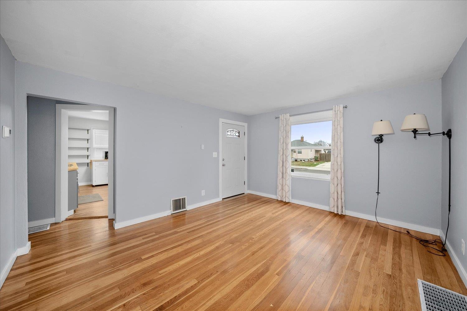 314 E Rockwell Ave - Photo 2