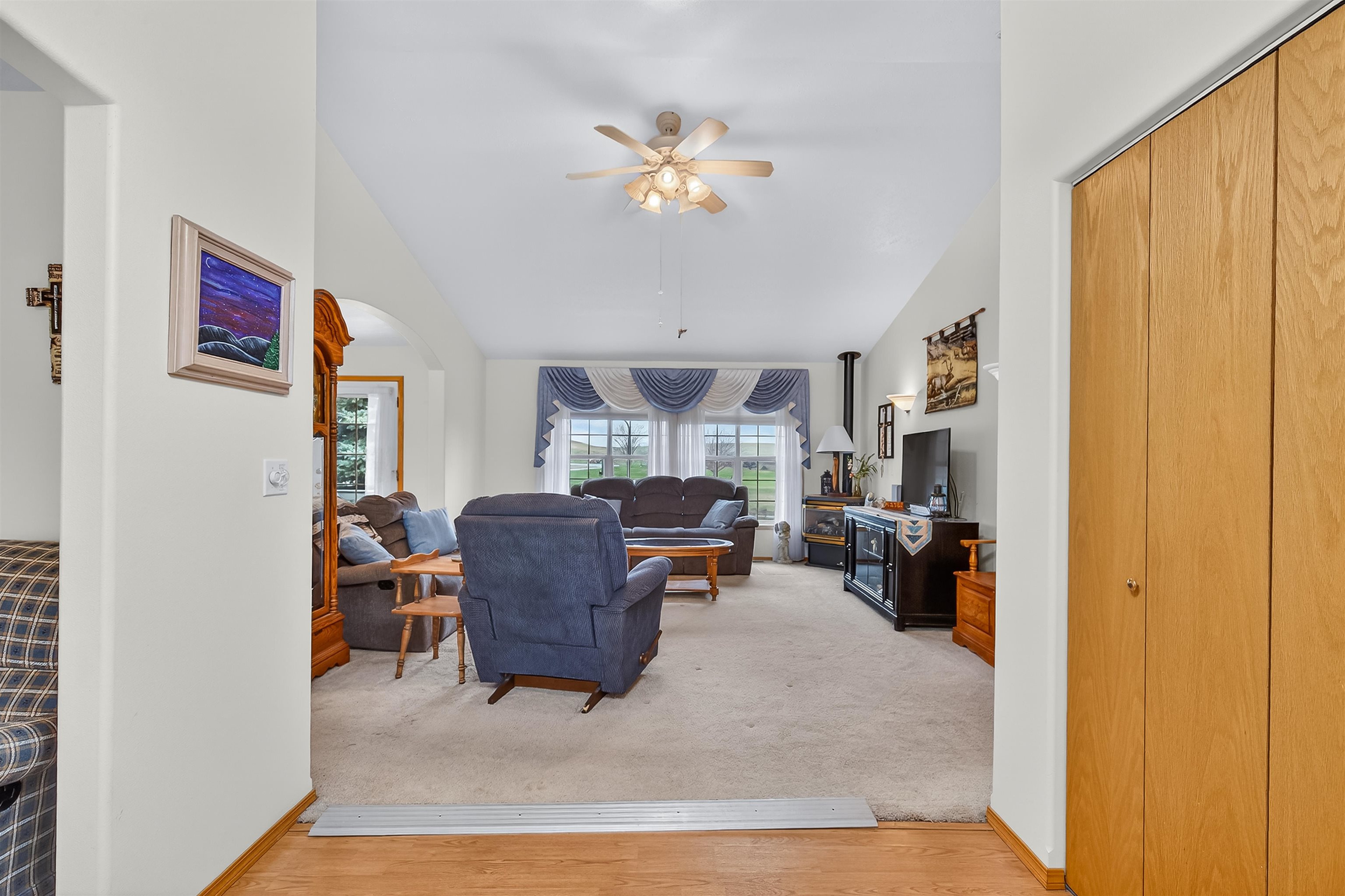 1 N Heglar Ln - Photo 6