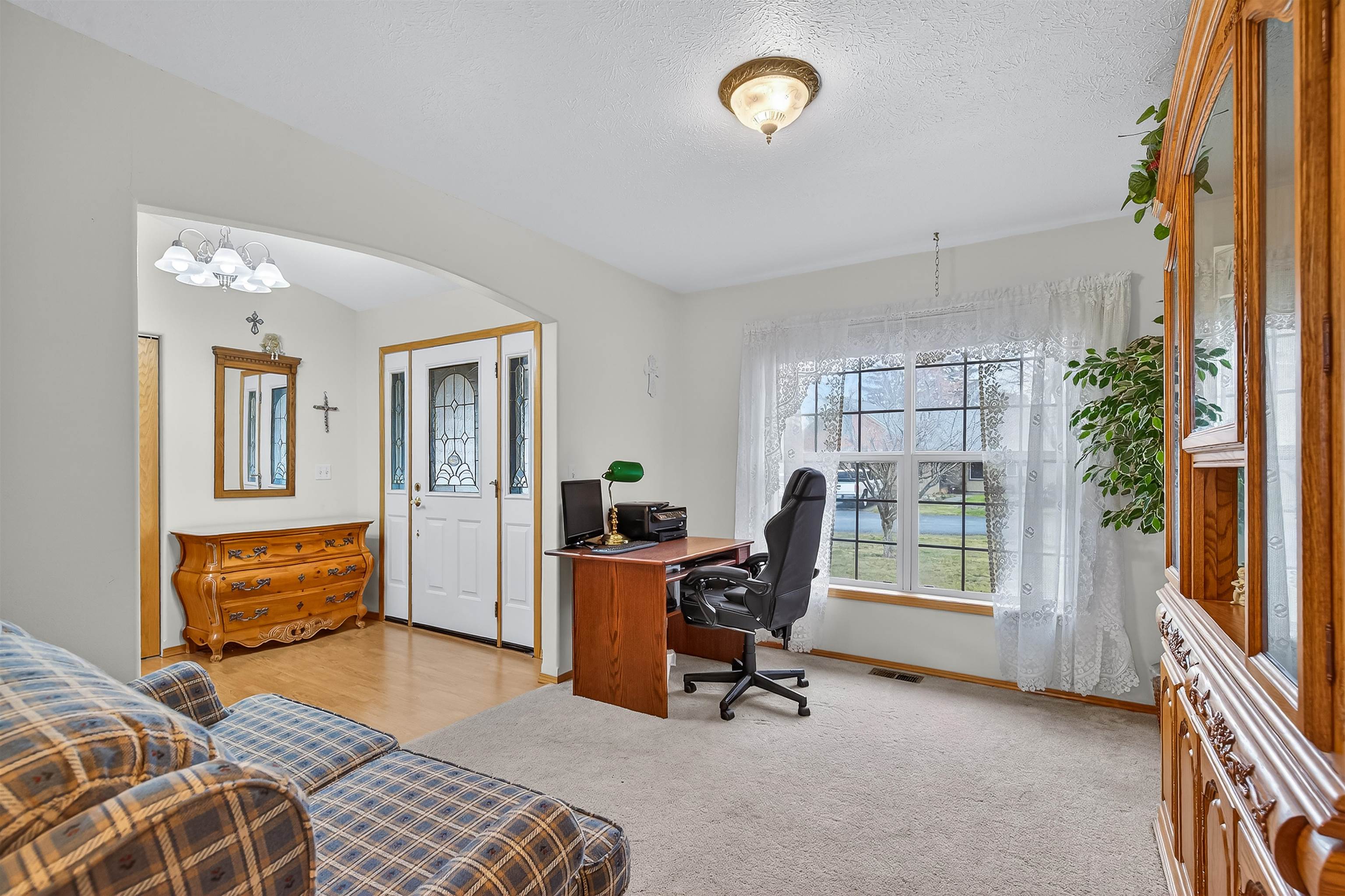 1 N Heglar Ln - Photo 8