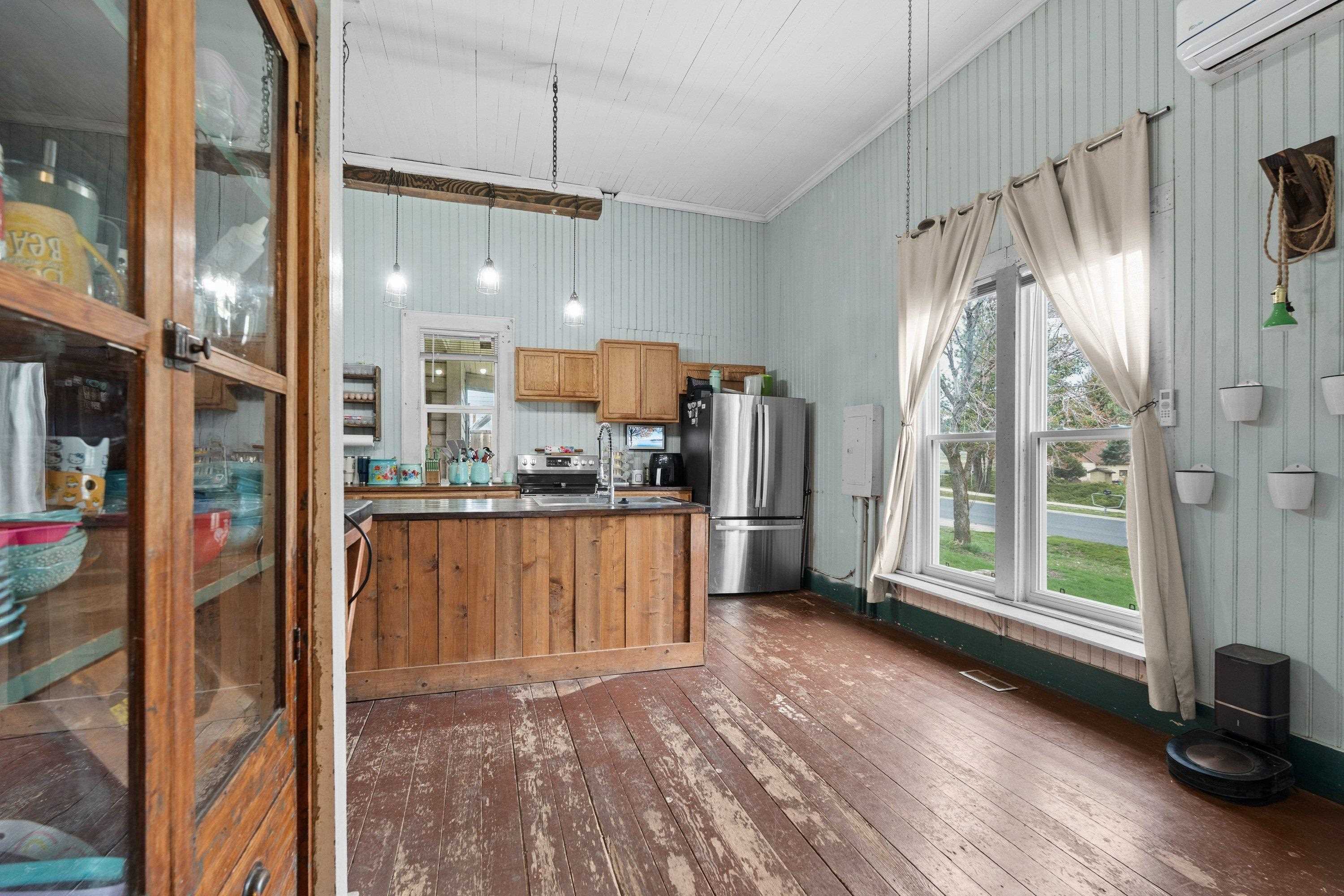 203 E Chestnut St - Photo 9