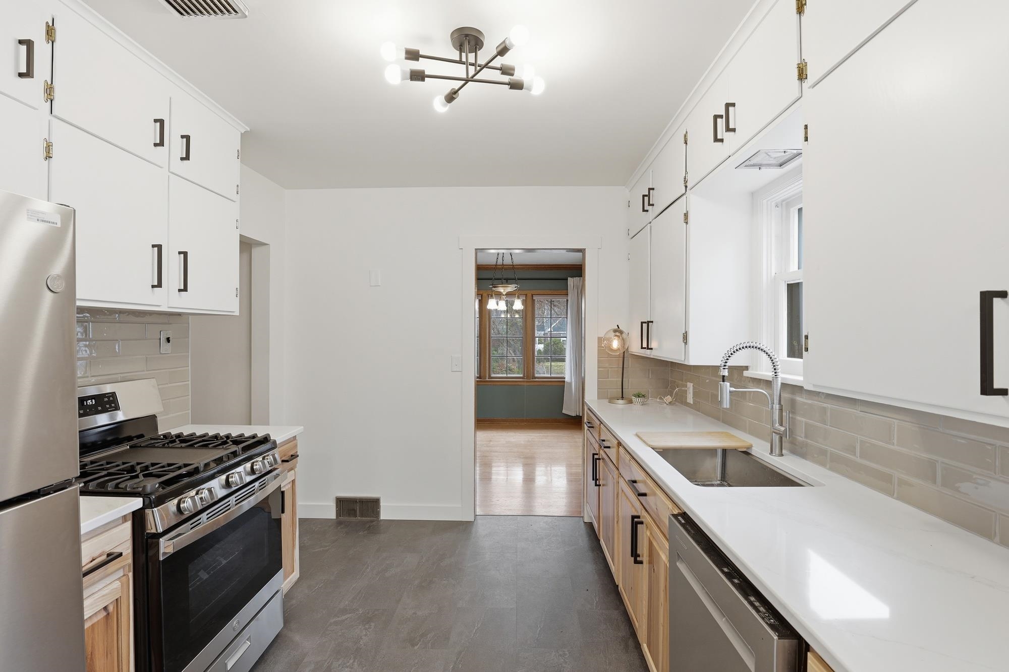 511 W 27th Ave - Photo 11