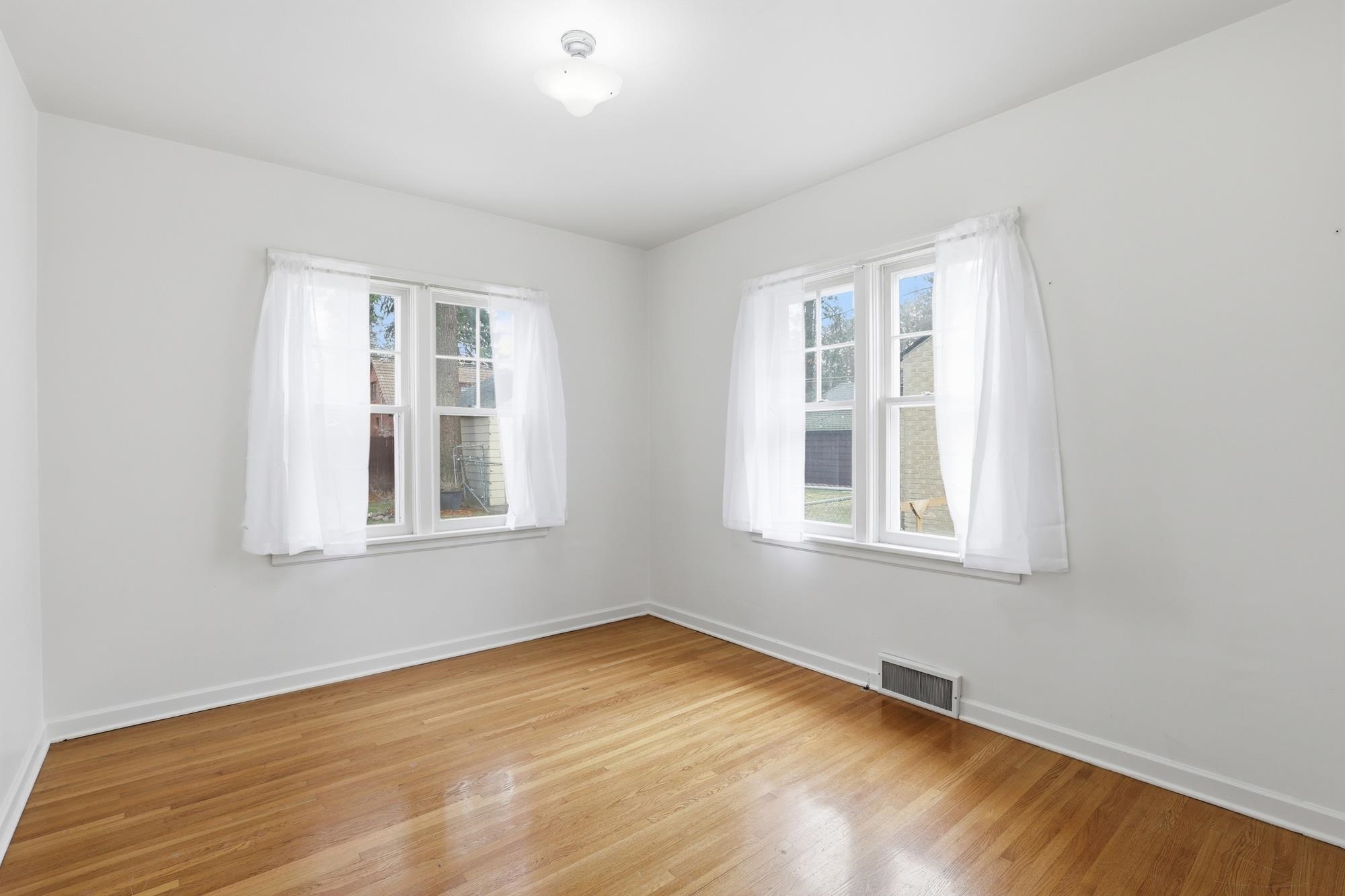 511 W 27th Ave - Photo 20