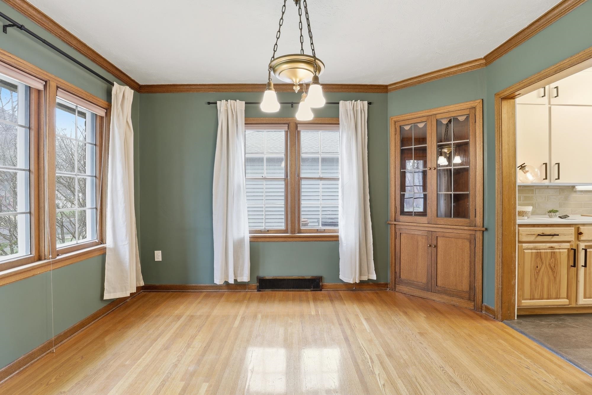 511 W 27th Ave - Photo 9