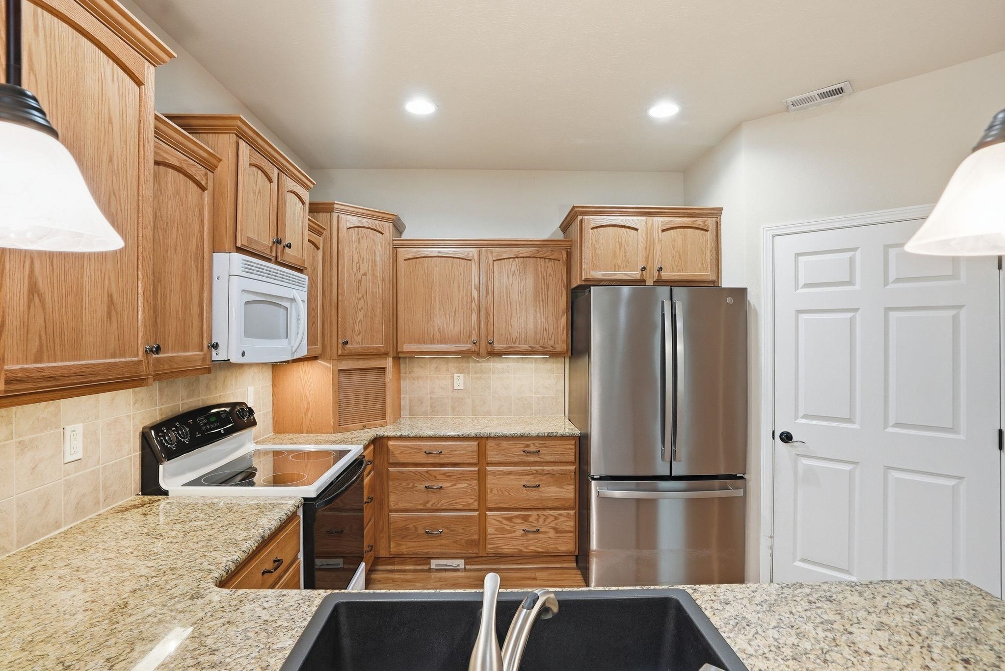 610 S Dartmouth Ln - Photo 8