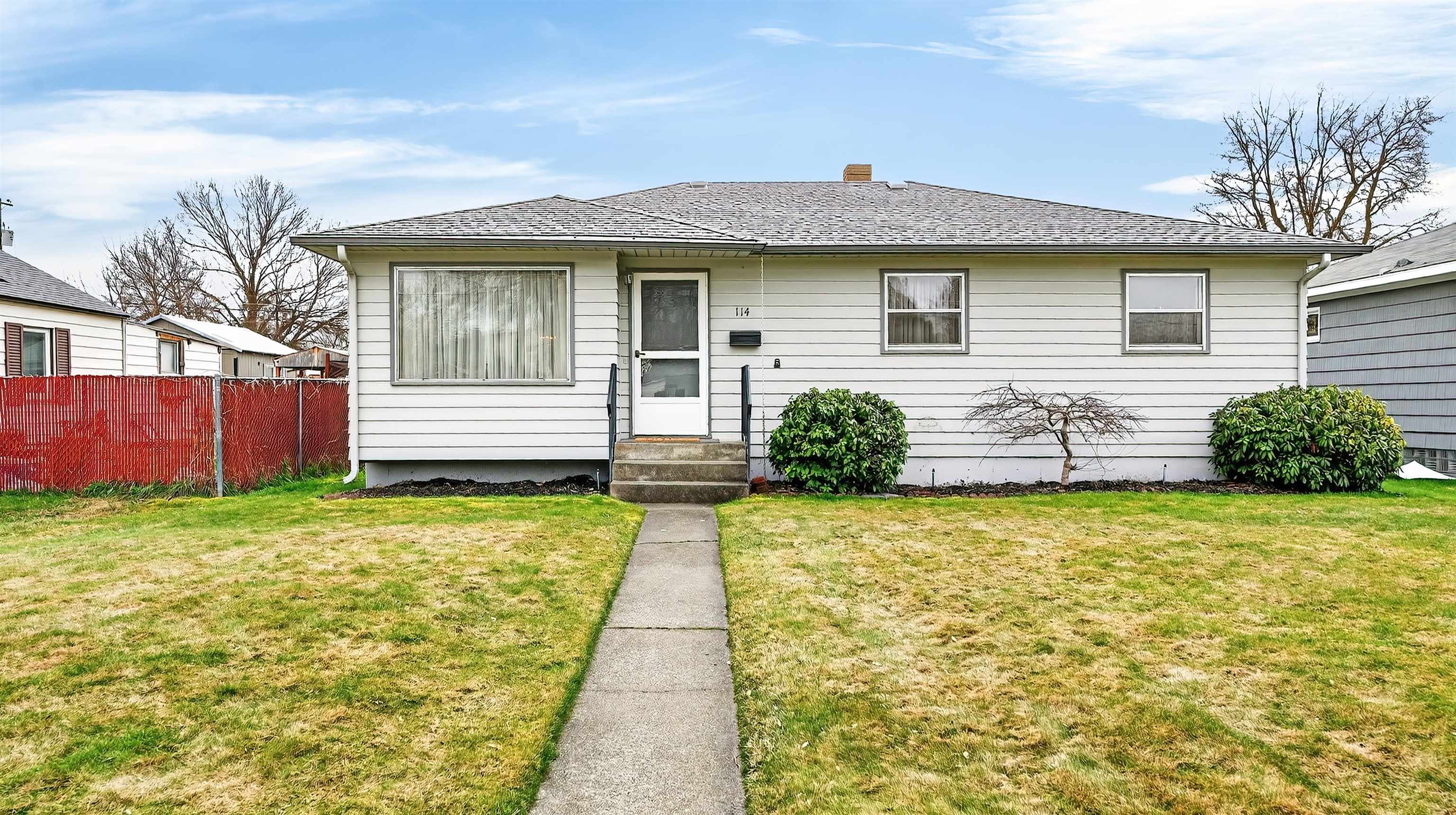 114 E Sanson Ave - Photo 1