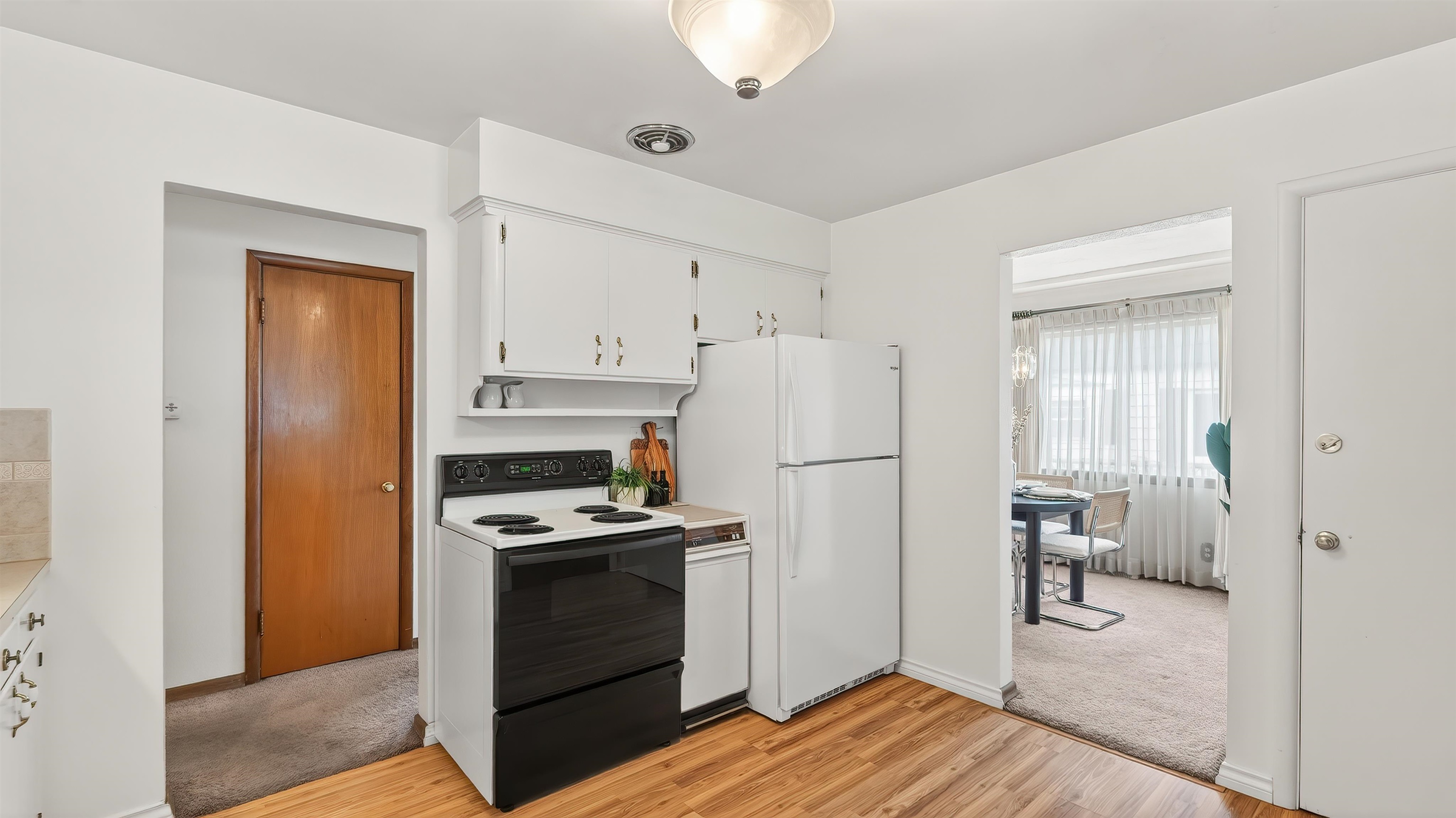 114 E Sanson Ave - Photo 18