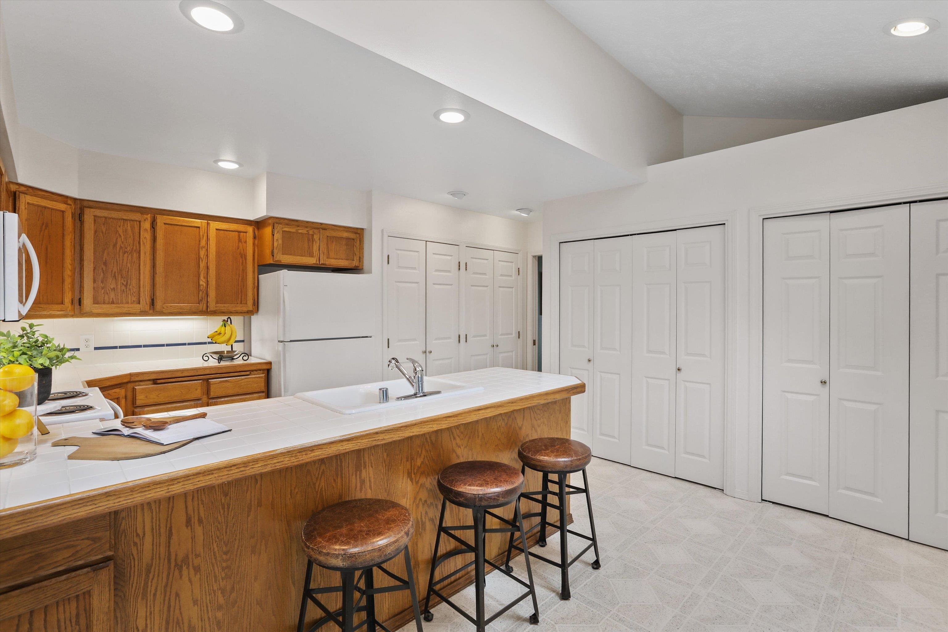 618 W Holmberg Ln - Photo 10
