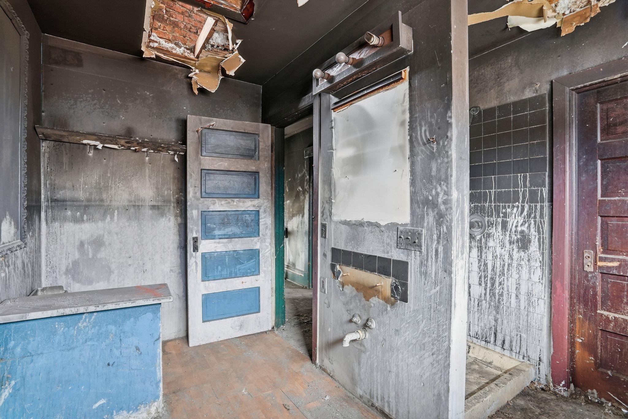 907 W Maxwell Ave - Photo 13