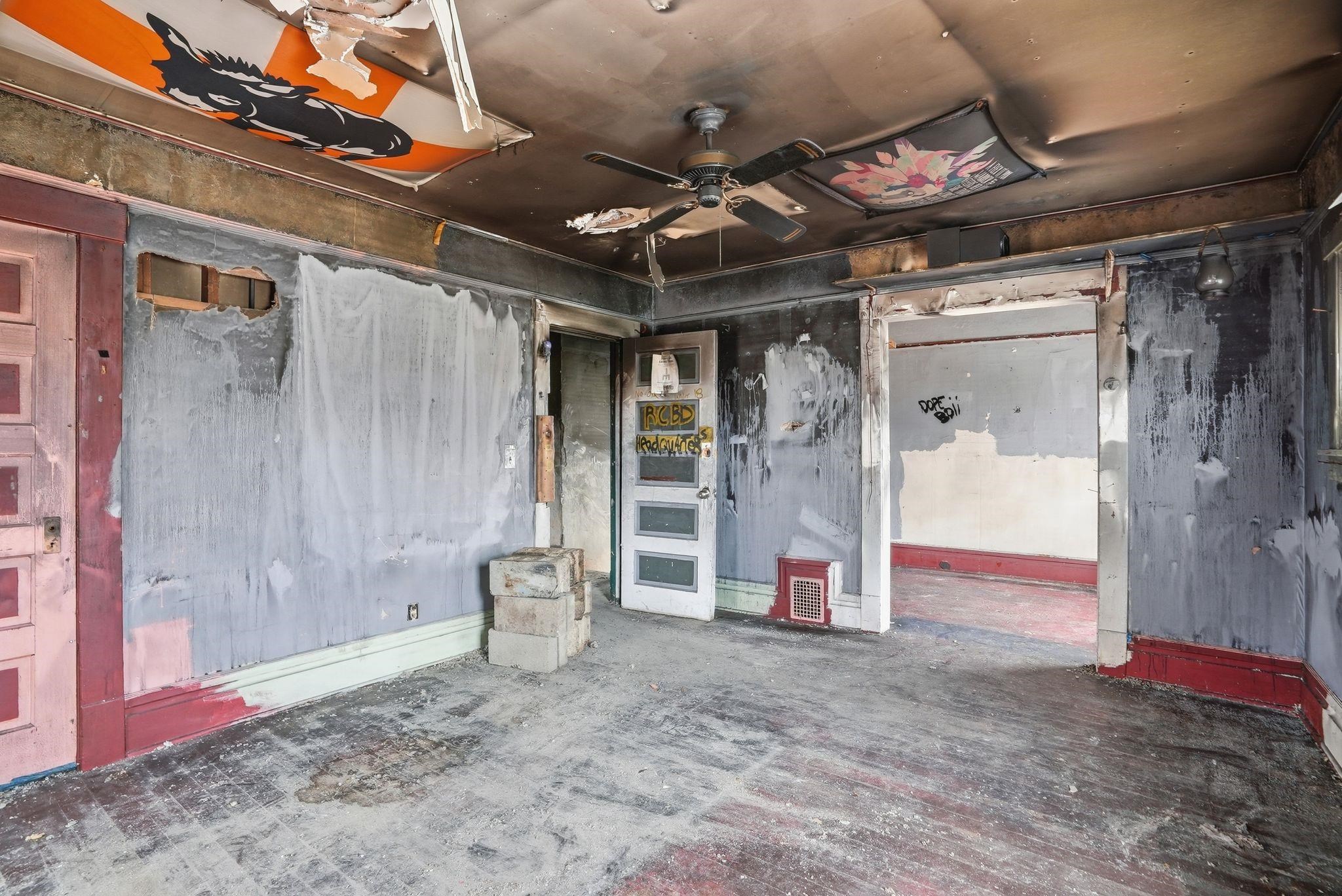 907 W Maxwell Ave - Photo 5